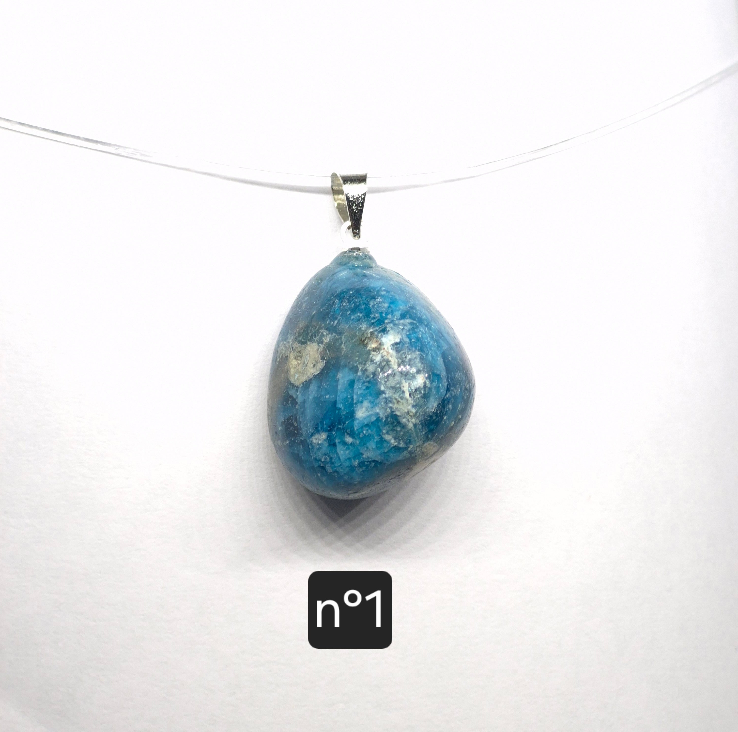 Pendentif Pierre Roulée en Apatite de Madagascar – Grade A