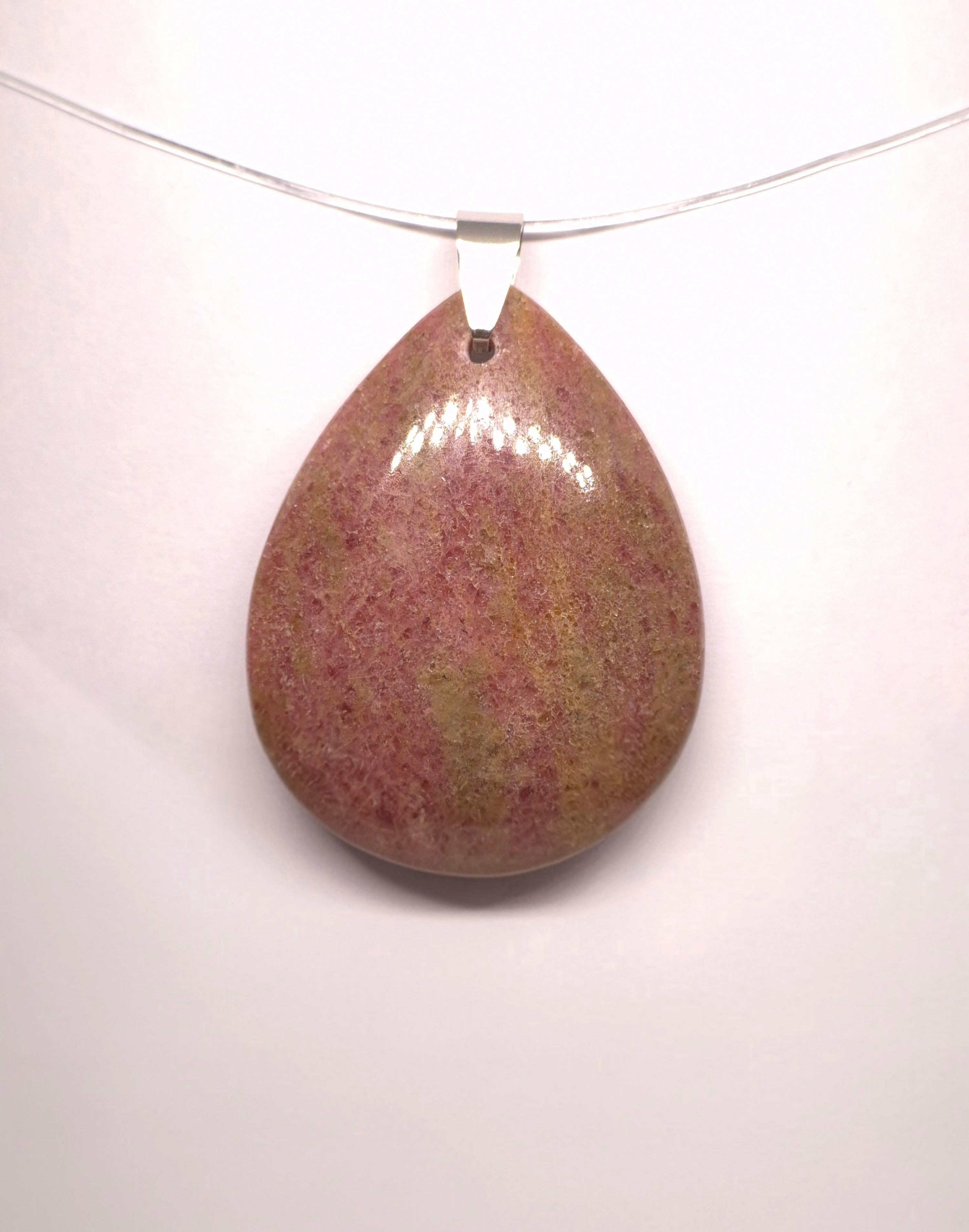 Pendentif Pierre Plate Goutte en Rhodonite de Madagascar – Grade A+