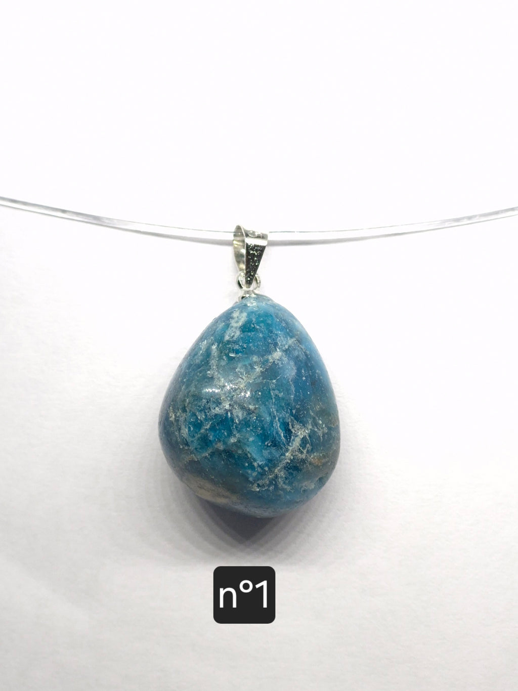 Pendentif Pierre Roulée en Apatite de Madagascar – Grade A