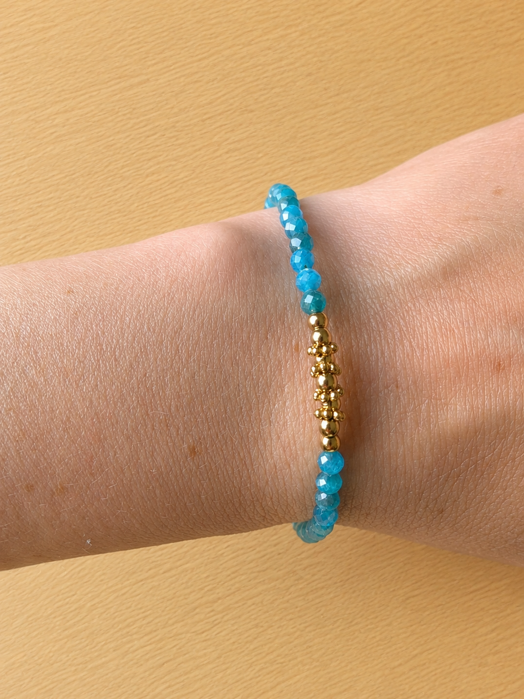 Bracelet fin doré Apatite AA - Madagascar