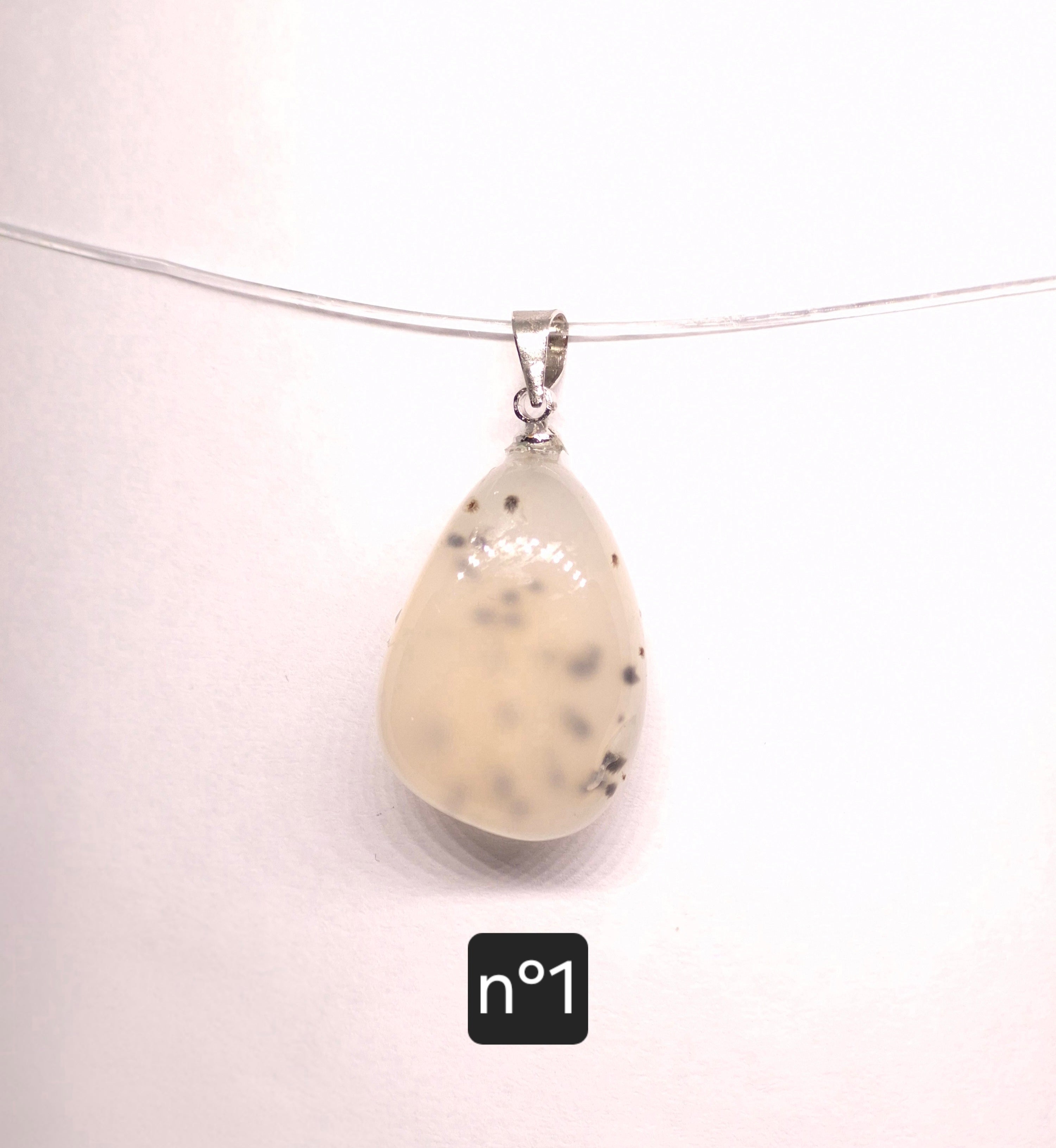 Pendentif Pierre Roulée en Agate Laiteuse du Brésil – Grade A