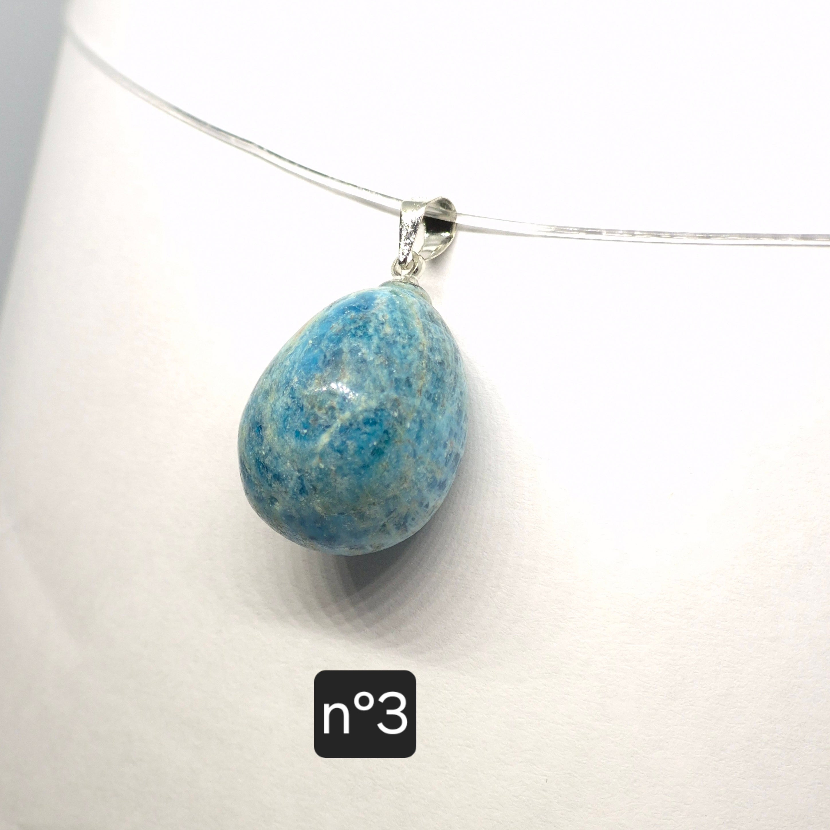 Pendentif Pierre Roulée en Apatite de Madagascar – Grade A